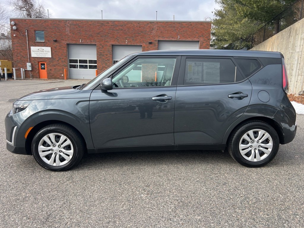 Certified 2023 Kia Soul LX image 2