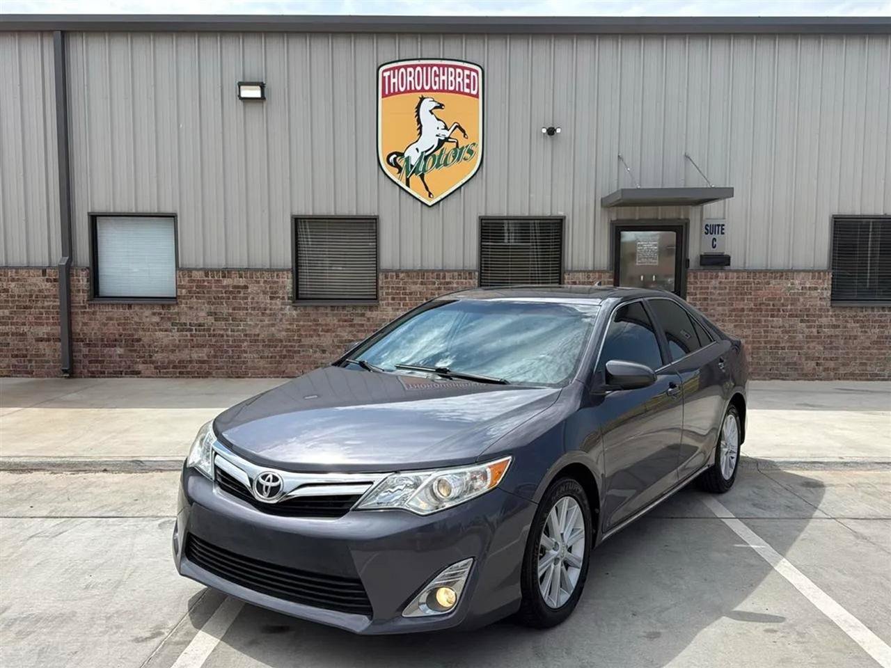 Used 2012 Toyota Camry XLE FWD image 3