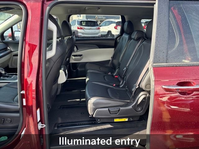 Used 2024 Kia Carnival LX image 17