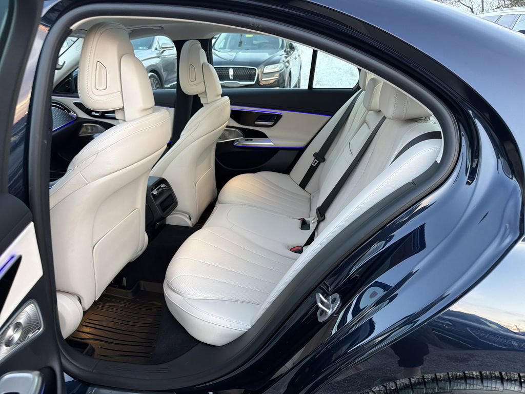 Used 2024 Mercedes-Benz E 350 4MATIC Sedan image 13