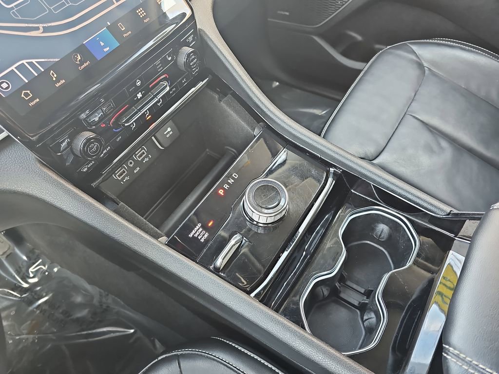 Used 2022 Jeep Grand Cherokee L Limited w/ Trailer Tow Group (B) image 26