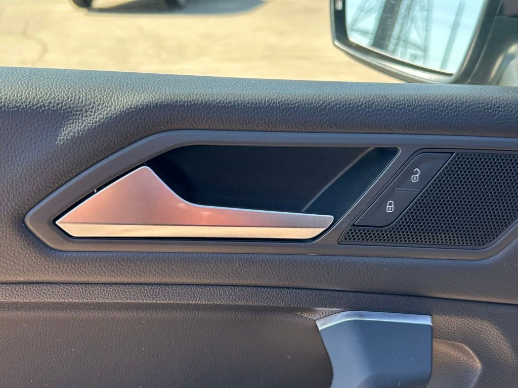 Used 2019 Volkswagen Tiguan SEL R-Line image 18