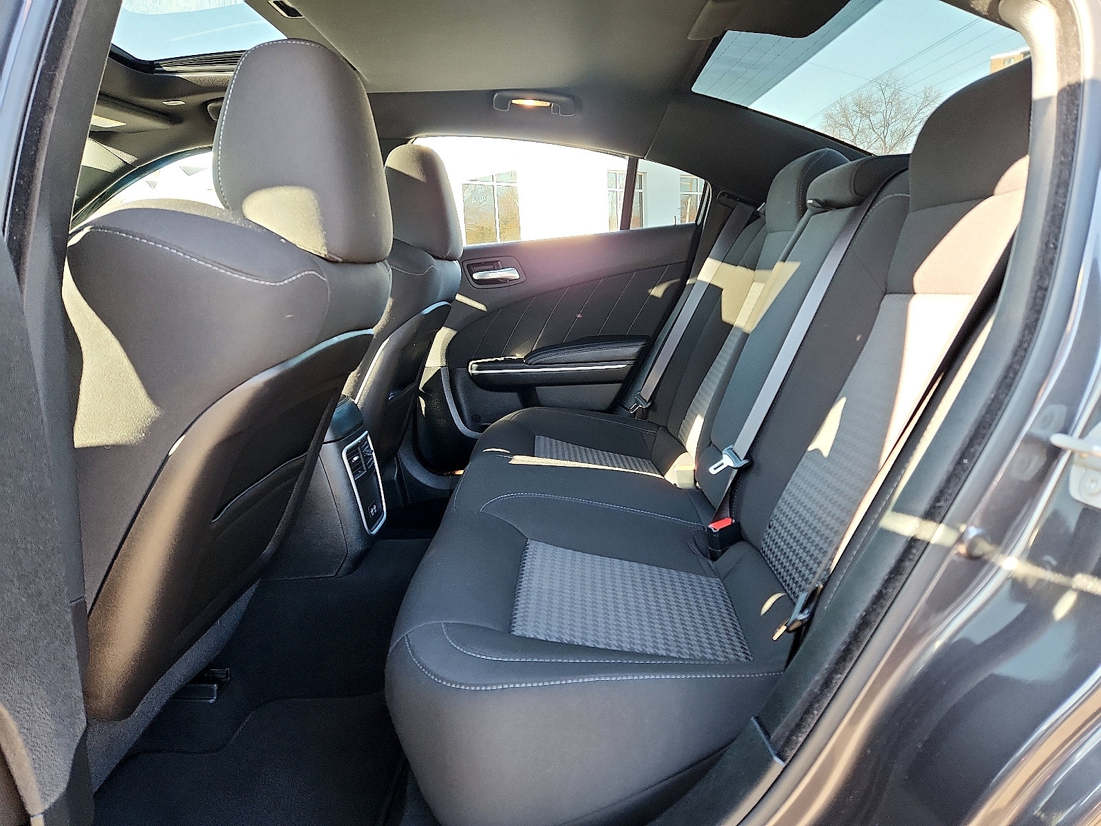 Used 2023 Dodge Charger R/T w/ Navigation & Travel Group image 10