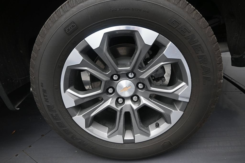 Used 2025 Chevrolet Silverado 1500 High Country RWD image 10