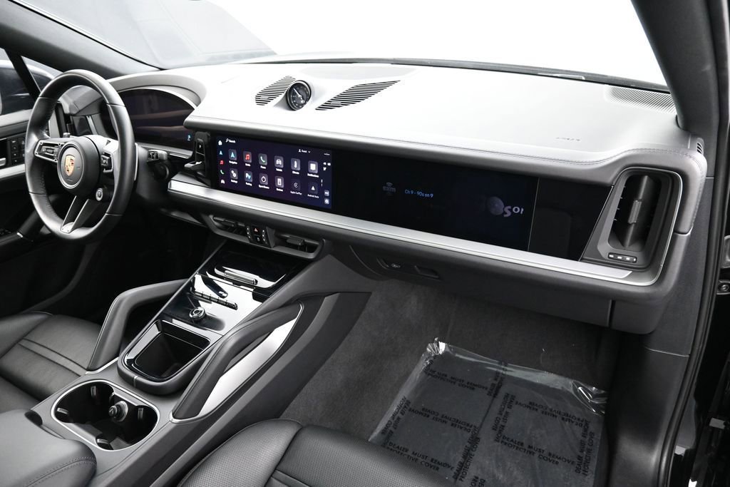 Certified 2024 Porsche Cayenne S AWD/4WD image 32