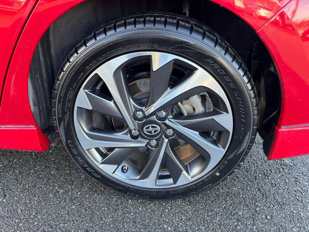 Used 2016 Scion iM Base image 9