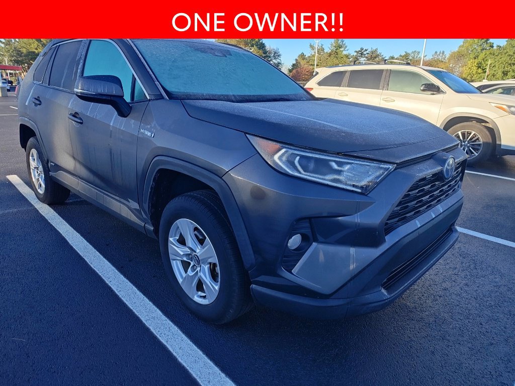 Used 2021 Toyota RAV4 XLE AWD/4WD image 3