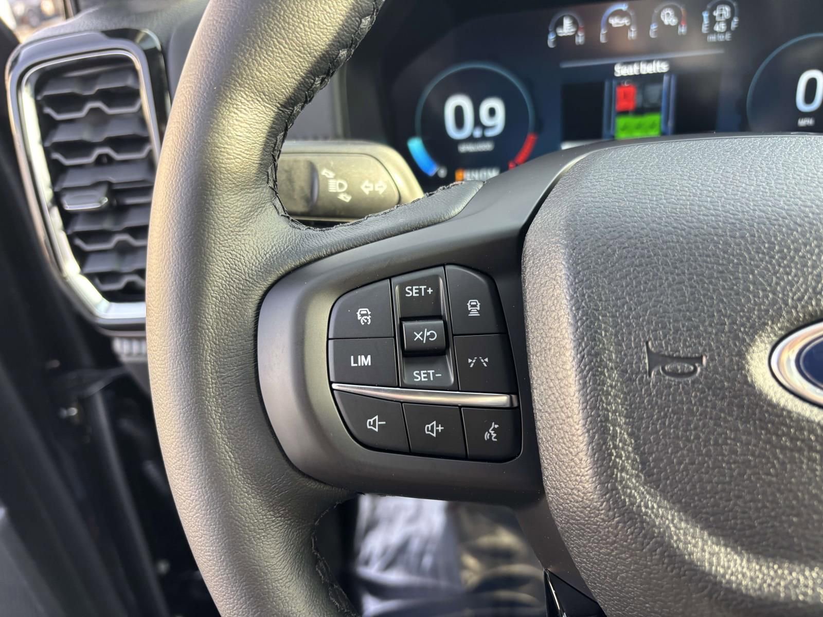 New 2025 Ford Ranger Lariat w/ Black Appearance Package image 16