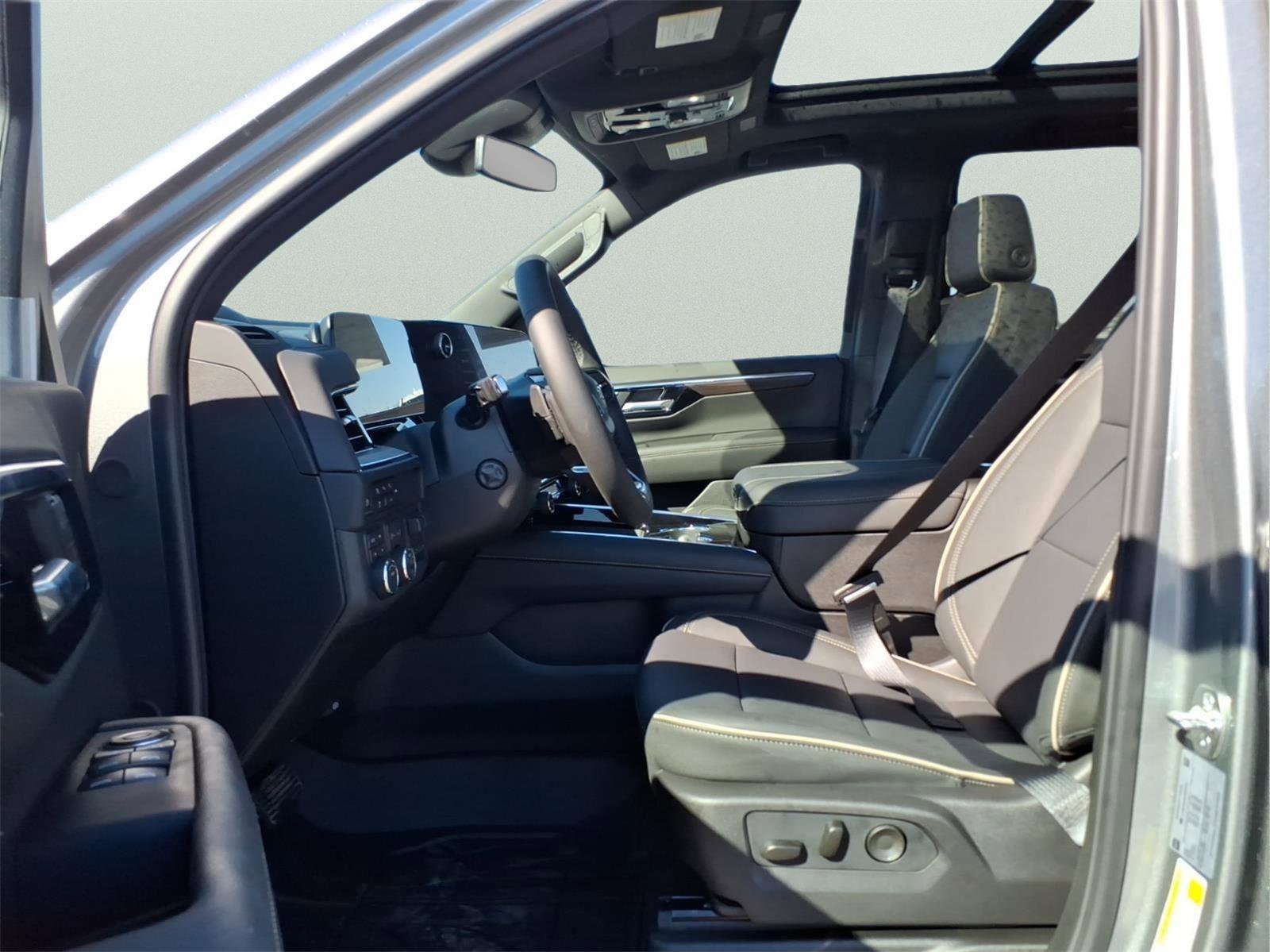 New 2026 Chevrolet Tahoe Premier w/ Sun And Tow Package image 4