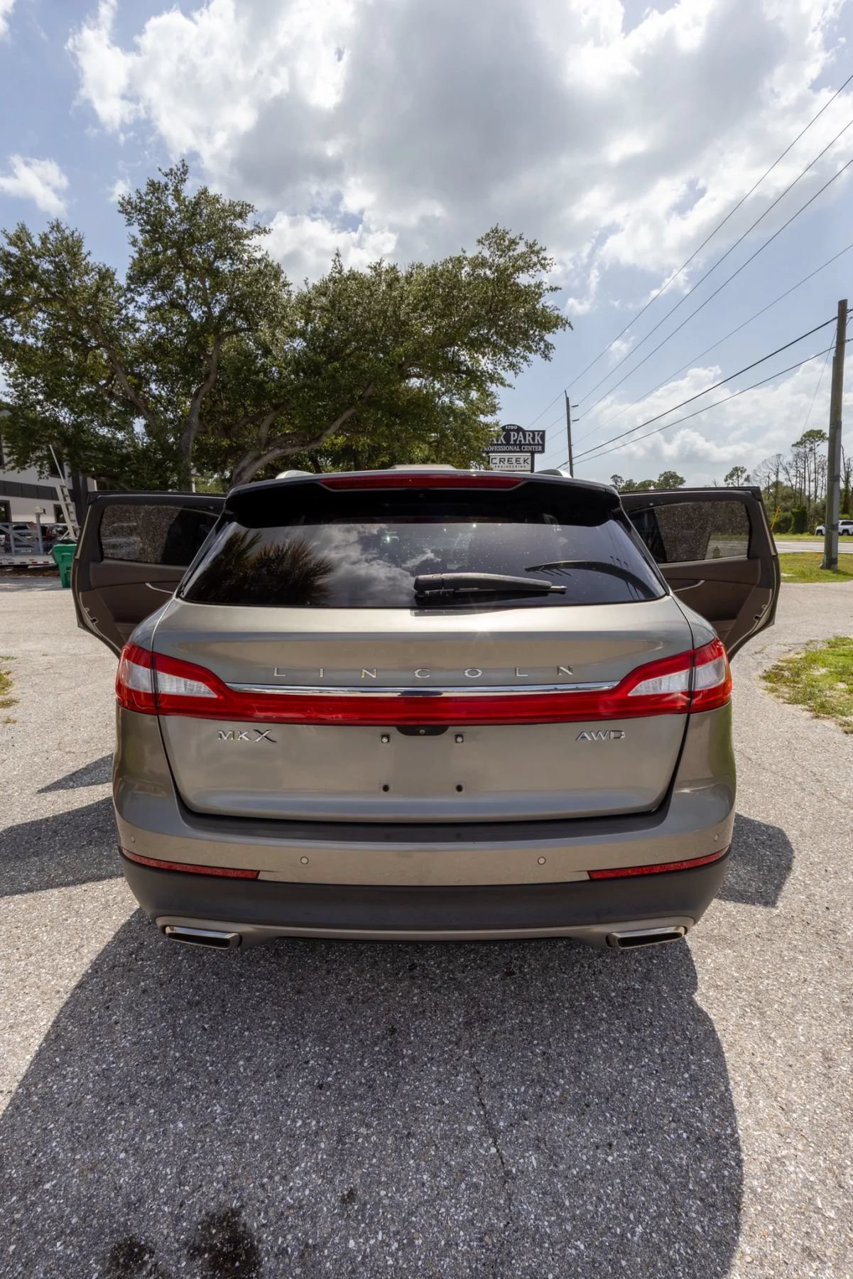 Used 2016 Lincoln MKX Reserve w/ Climate Package AWD/4WD image 10