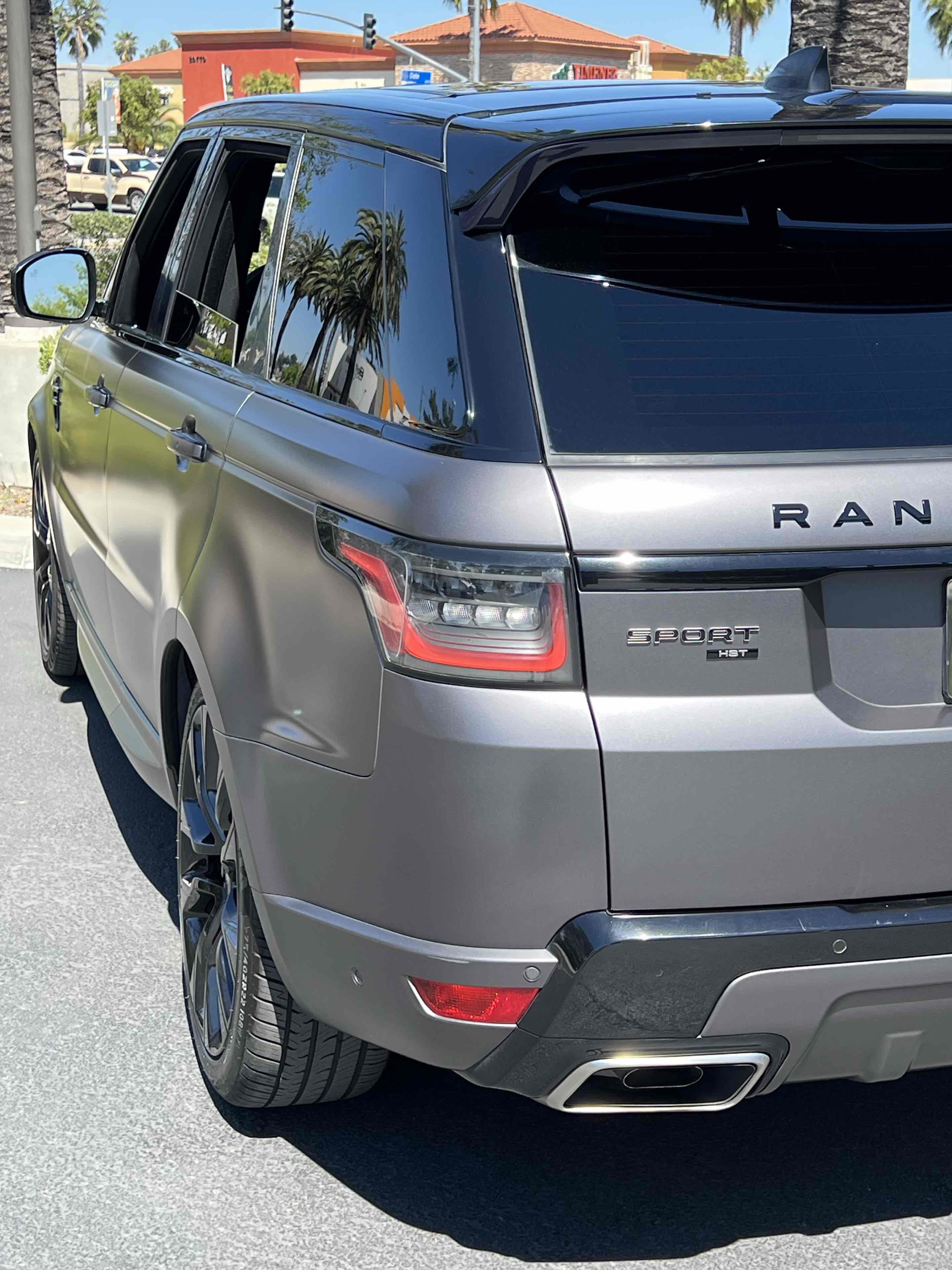 Used 2020 Land Rover Range Rover Sport HST image 53