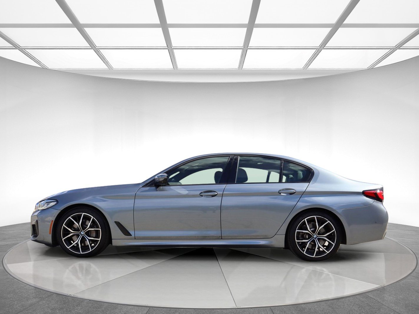 Used 2021 BMW 530i w/ M Sport Package image 5
