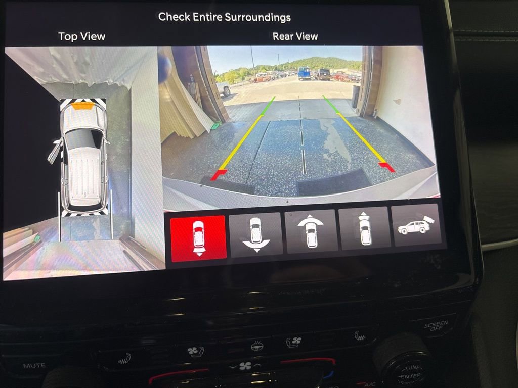 Used 2021 Jeep Grand Cherokee L Limited w/ Luxury Tech Group II image 12