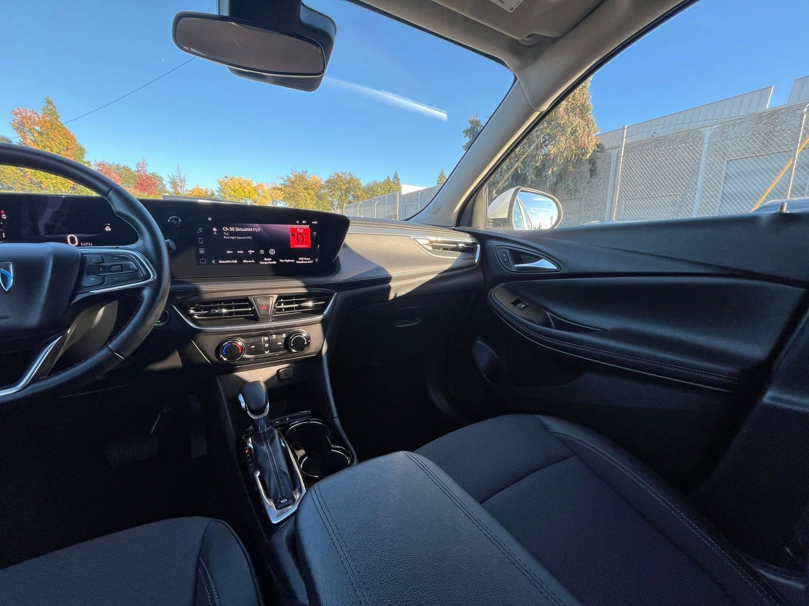 Used 2025 Buick Encore GX Preferred image 33