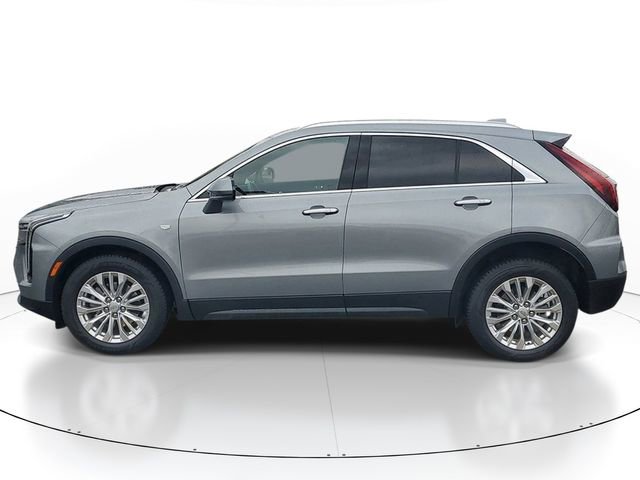 Used 2024 Cadillac XT4 Luxury w/ Cold Weather Package image 2