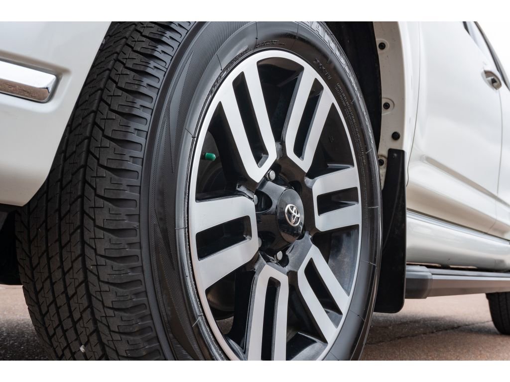 Used 2022 Toyota 4Runner Limited image 9