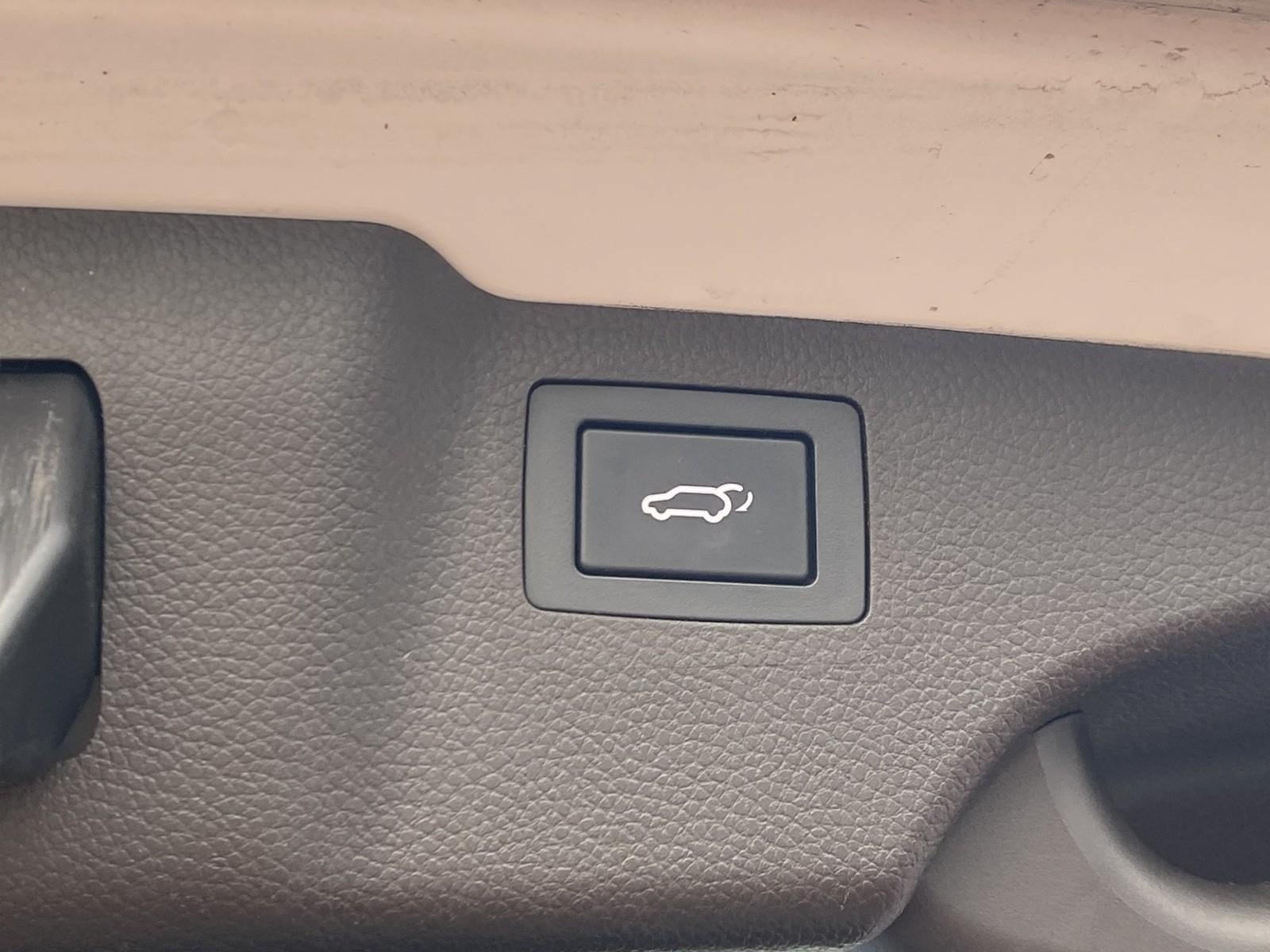 Used 2017 Hyundai Santa Fe Sport AWD/4WD image 13