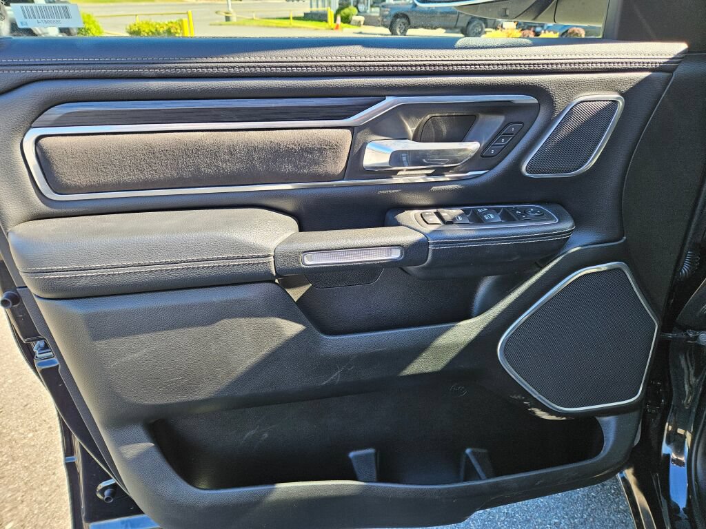Used 2023 RAM 1500 Laramie AWD/4WD image 22