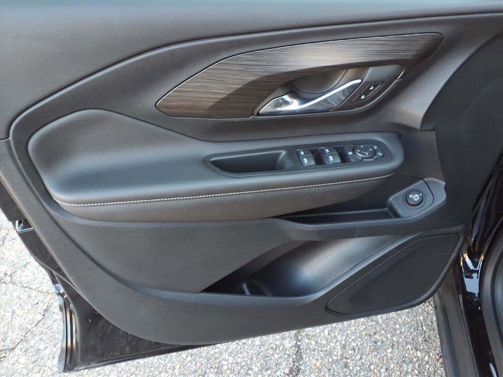 Certified 2022 GMC Terrain SLE w/ Driver Convenience Package image 12