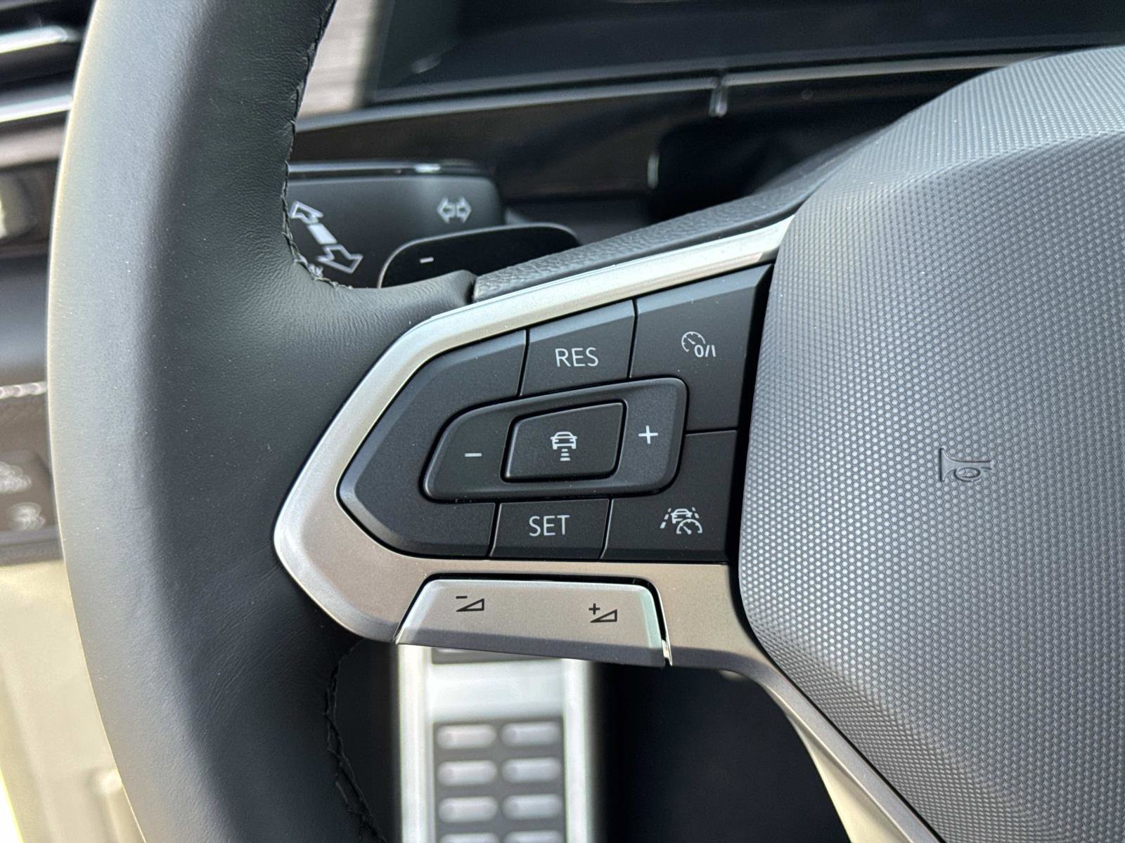 New 2026 Volkswagen Atlas SEL Premium R-Line image 11