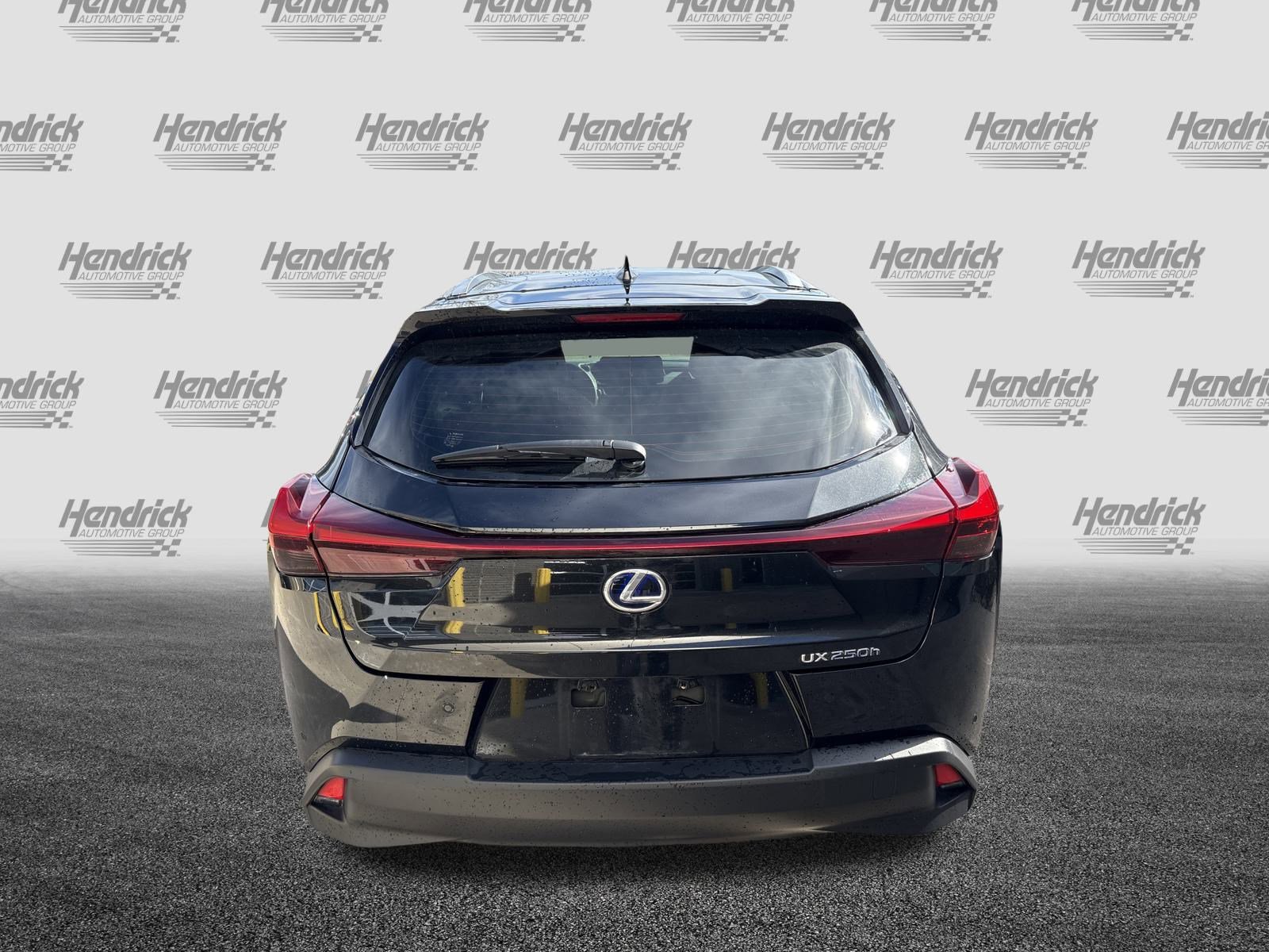Used 2022 Lexus UX 250h w/ Premium Package image 9