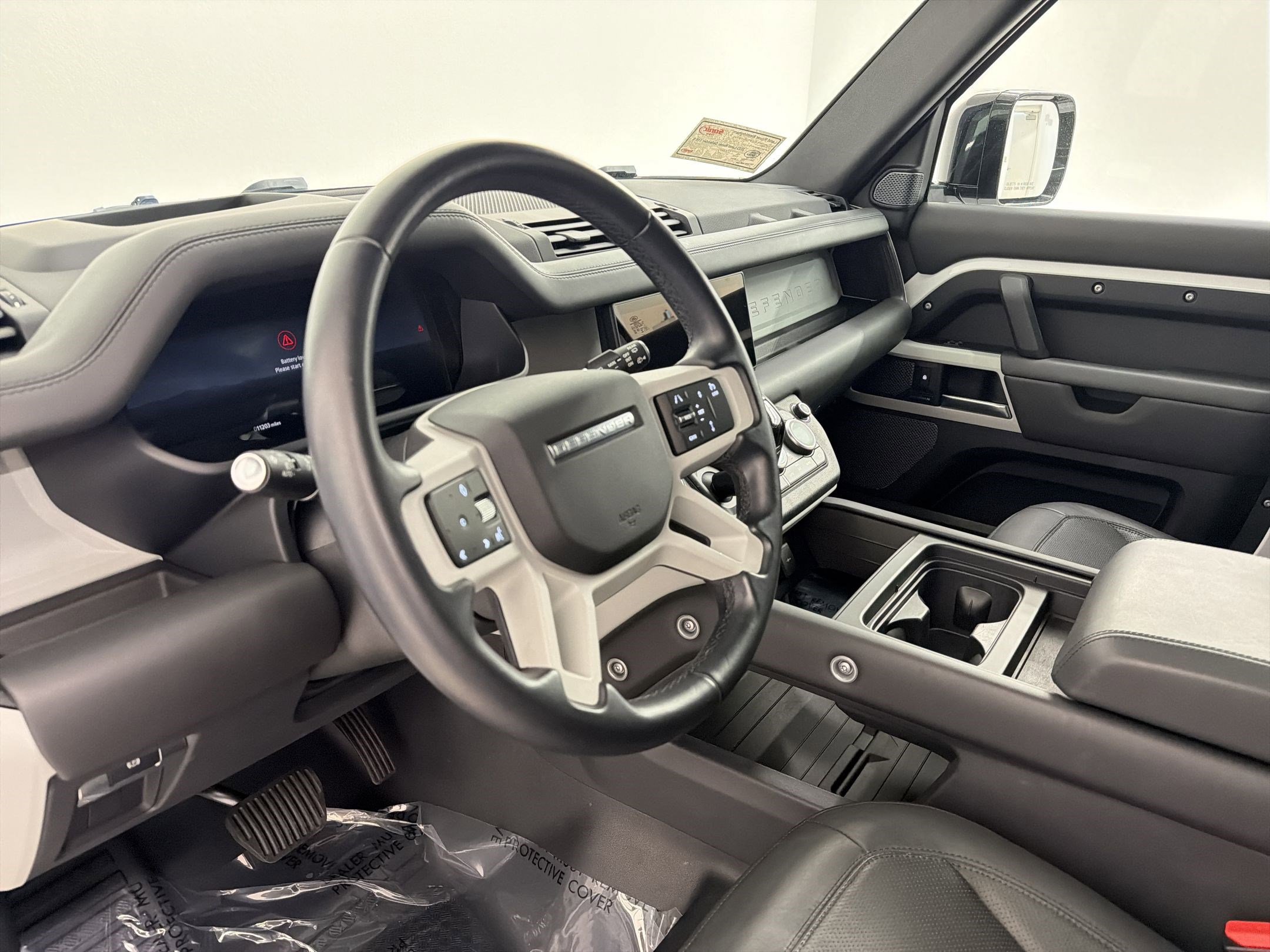 Used 2023 Land Rover Defender 110 S image 4