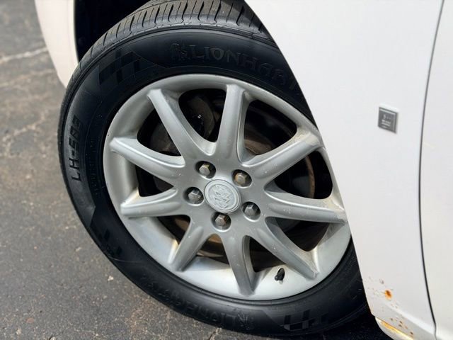 Used 2007 Buick Lucerne CXL w/ Luxury Package FWD image 23