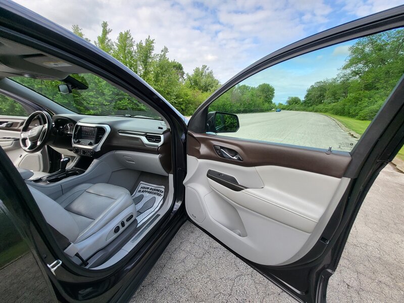 Used 2018 GMC Acadia SLT w/ LPO, Floor Liner Package FWD image 29