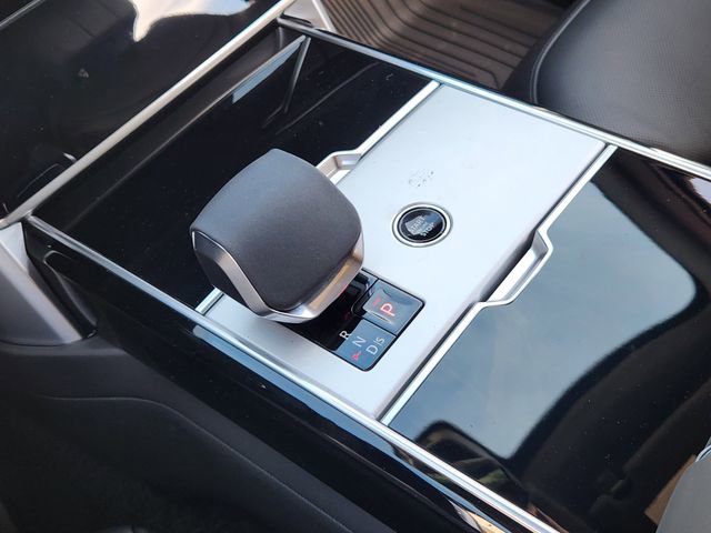 New 2026 Land Rover Range Rover SE image 15