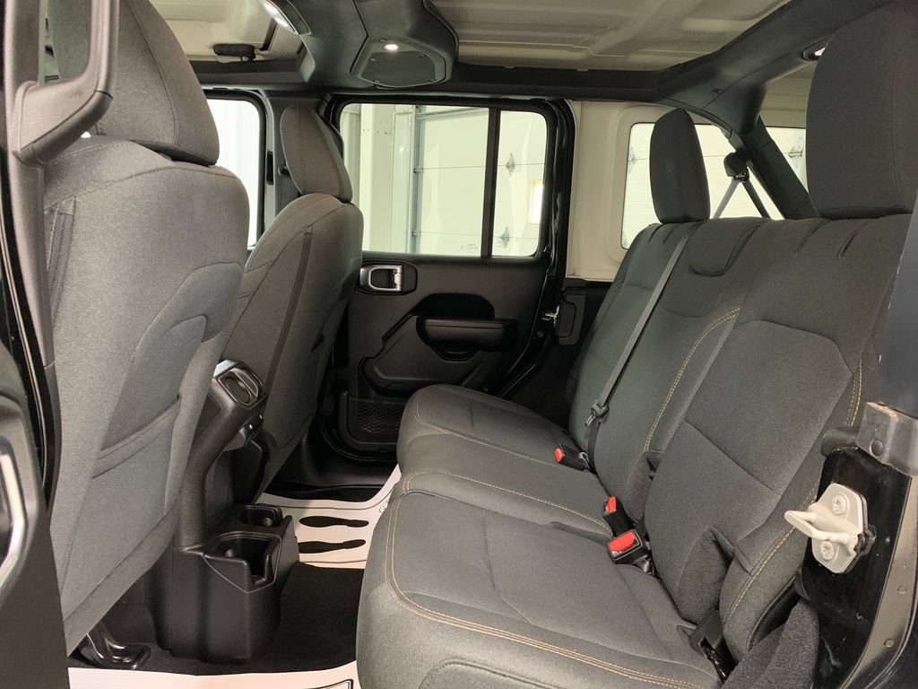 Used 2024 Jeep Wrangler Unlimited Sport AWD/4WD image 16