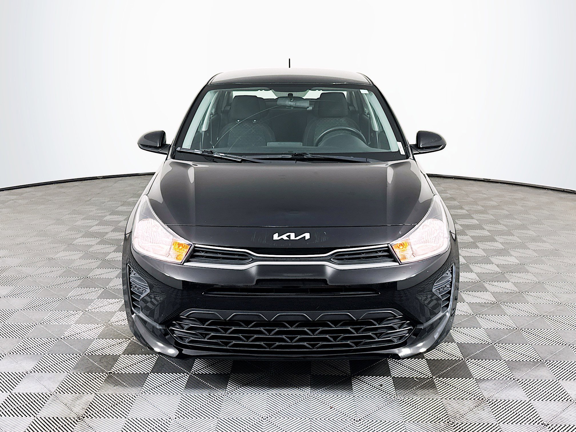 Used 2022 Kia Rio LX image 2