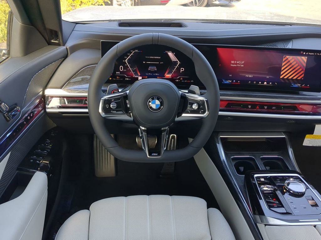 New 2026 BMW 760i xDrive w/ Premium Package image 16