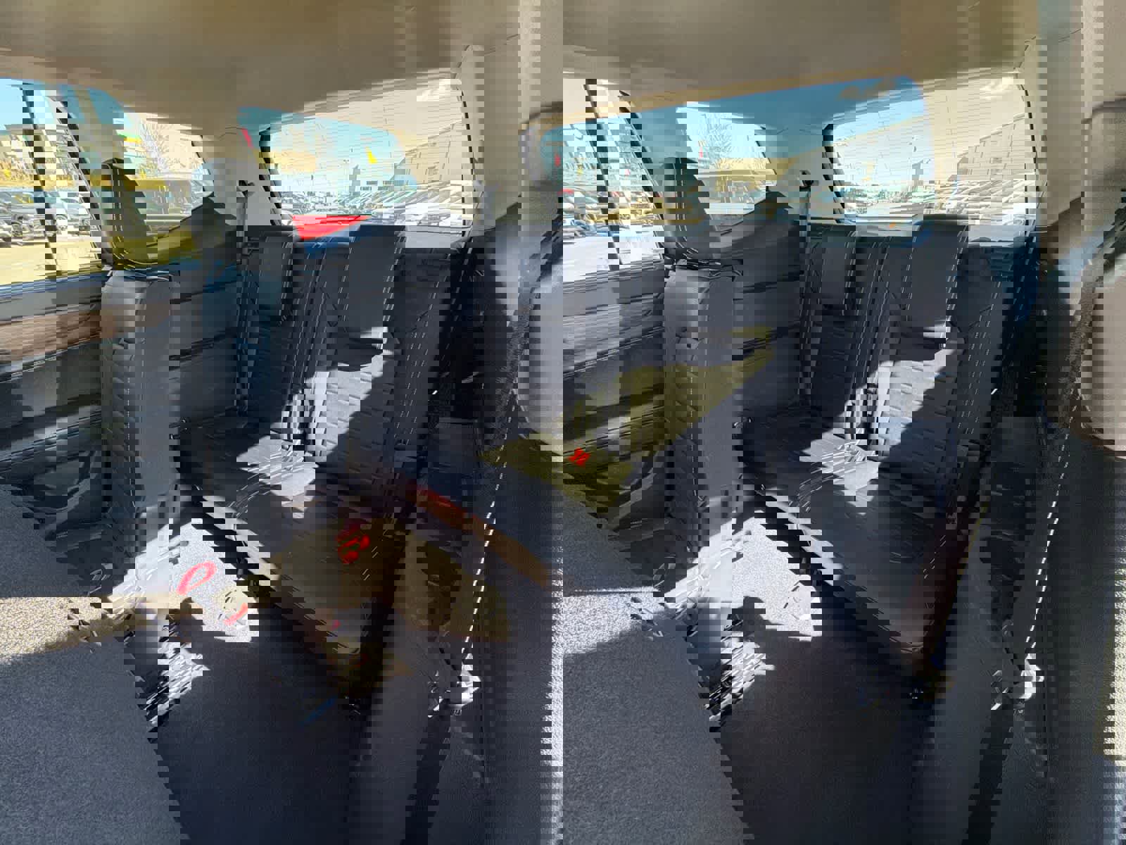 Used 2025 Volkswagen Atlas SEL image 14