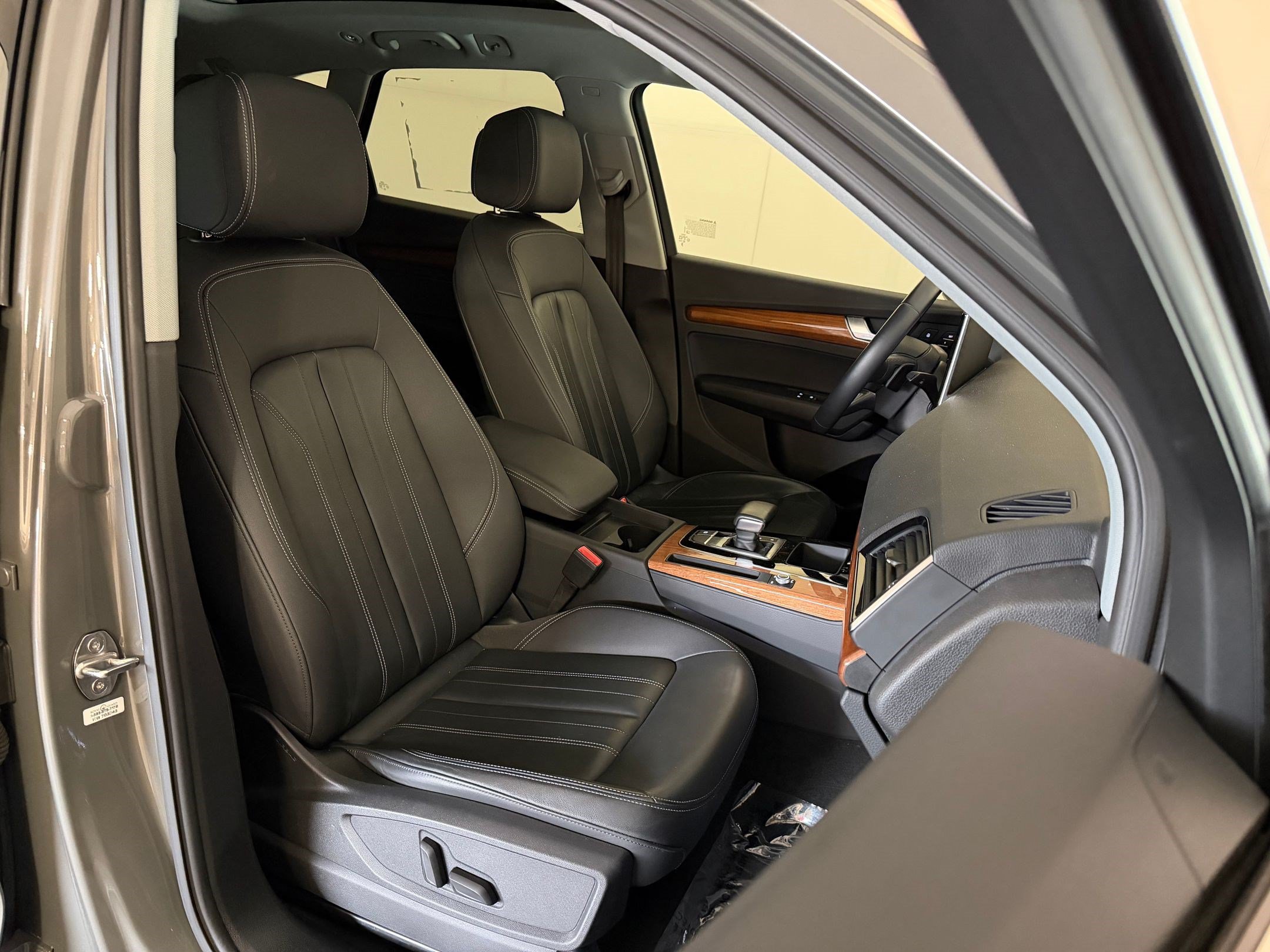 Certified 2023 Audi Q5 2.0T Premium w/ Convenience Package AWD/4WD image 25