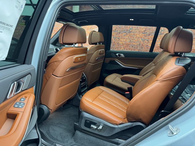Used 2026 BMW X7 M60i image 23
