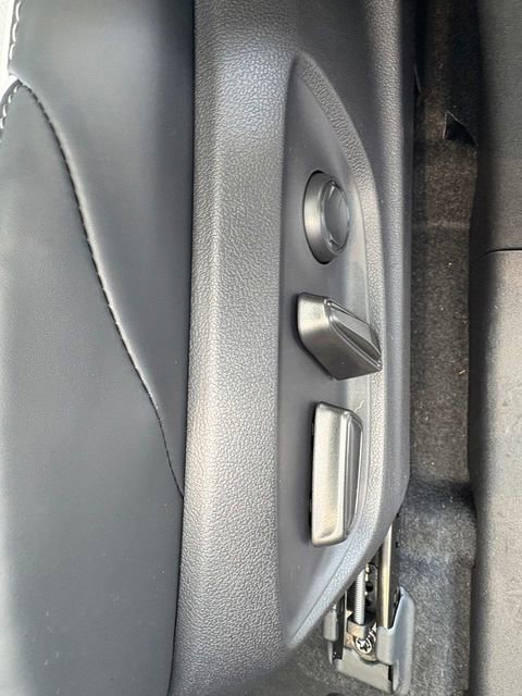 New 2026 Subaru Solterra Limited image 12