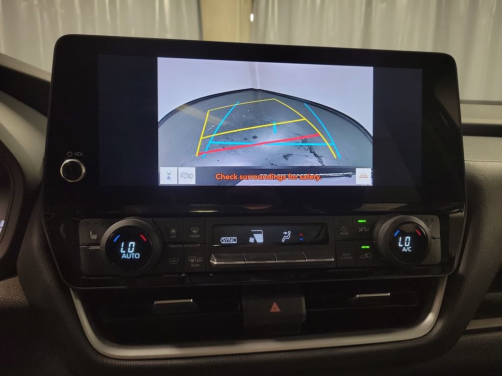 Used 2024 Toyota Grand Highlander AWD image 17