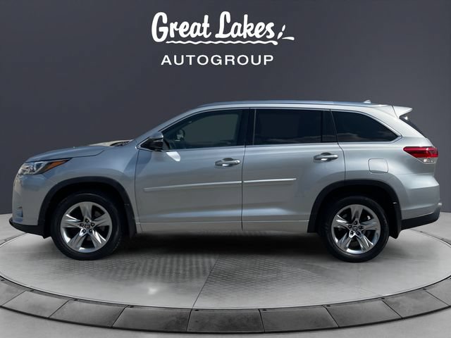 Used 2017 Toyota Highlander Limited w/ Carpet Mat Package AWD/4WD image 2