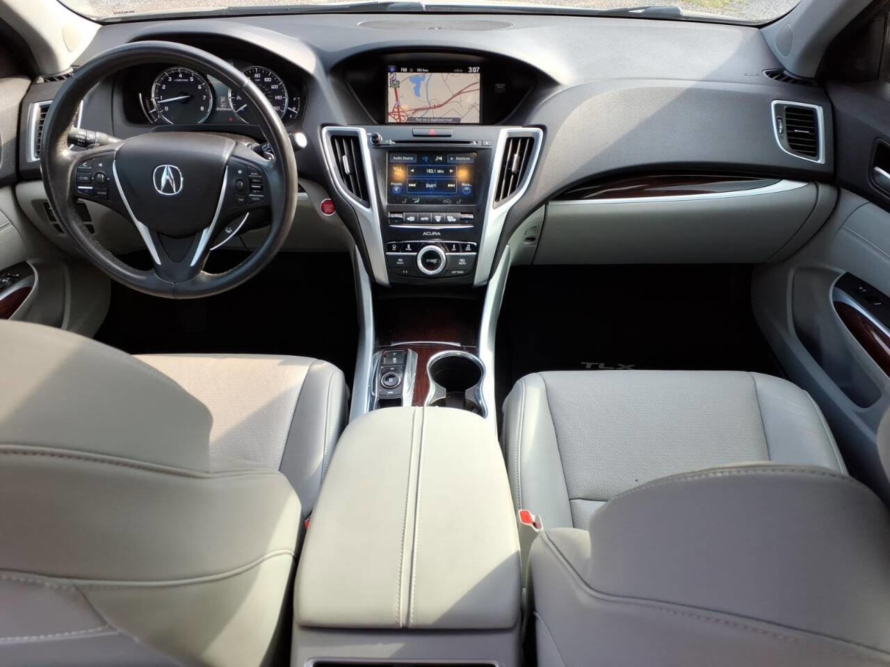 Used 2017 Acura TLX V6 w/ Technology Package image 11