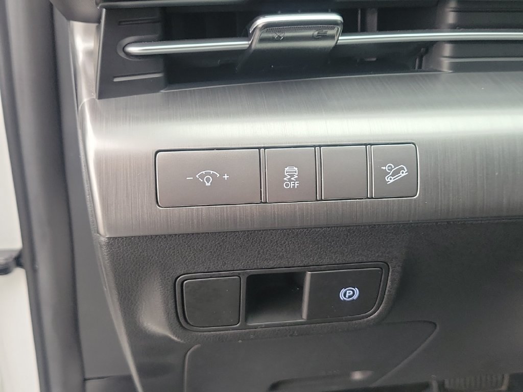 Used 2026 Hyundai Kona SEL Sport FWD image 21