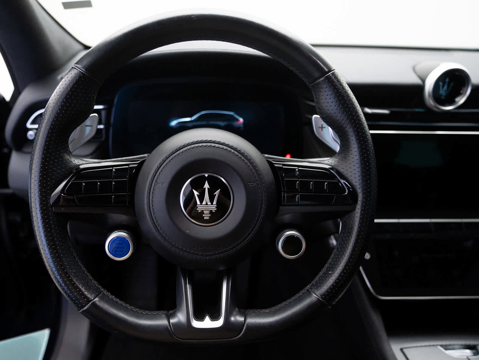 Used 2024 Maserati Grecale GT image 22