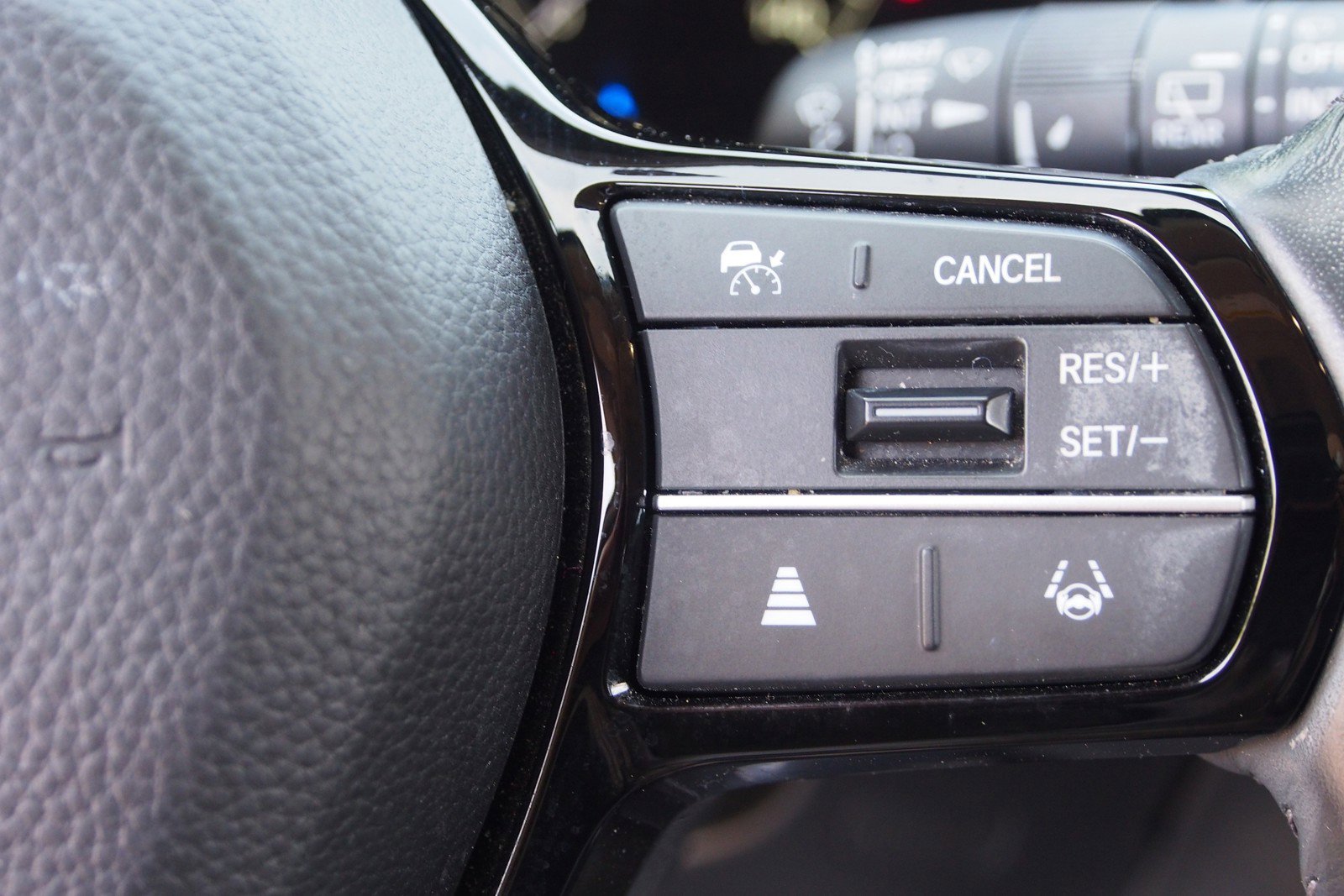 Used 2023 Honda CR-V EX-L image 24