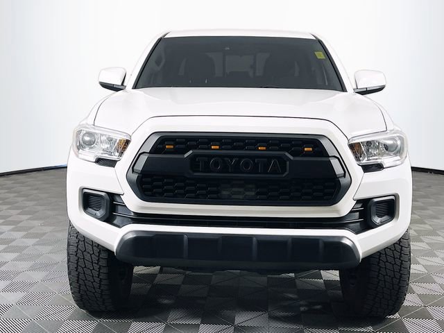 Used 2022 Toyota Tacoma SR image 3