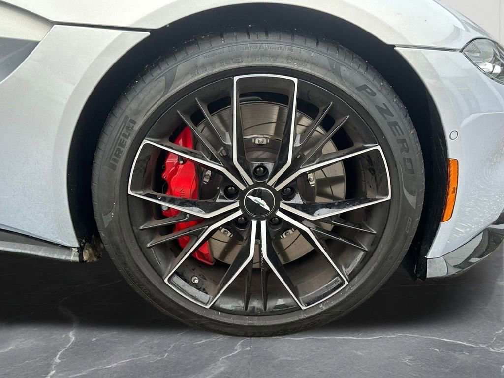 Used 2022 Aston Martin V8 Vantage Roadster image 30