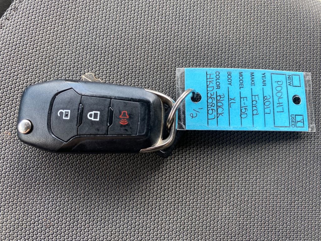 Used 2017 Ford F150 XLT image 14