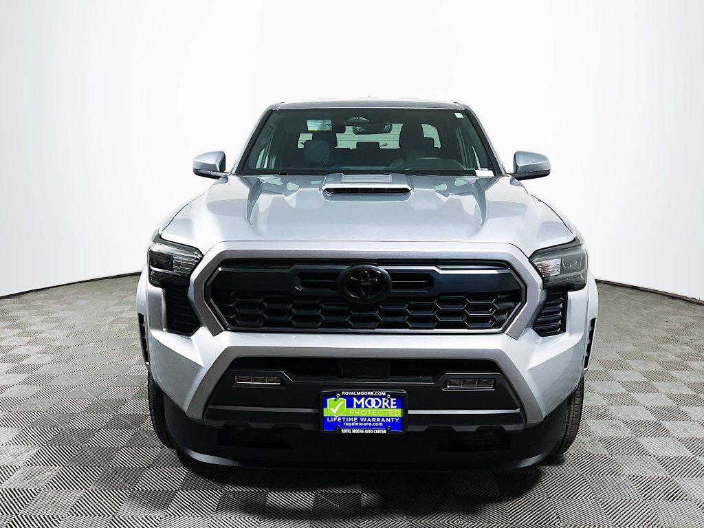 Used 2026 Toyota Tacoma TRD Sport AWD/4WD image 2