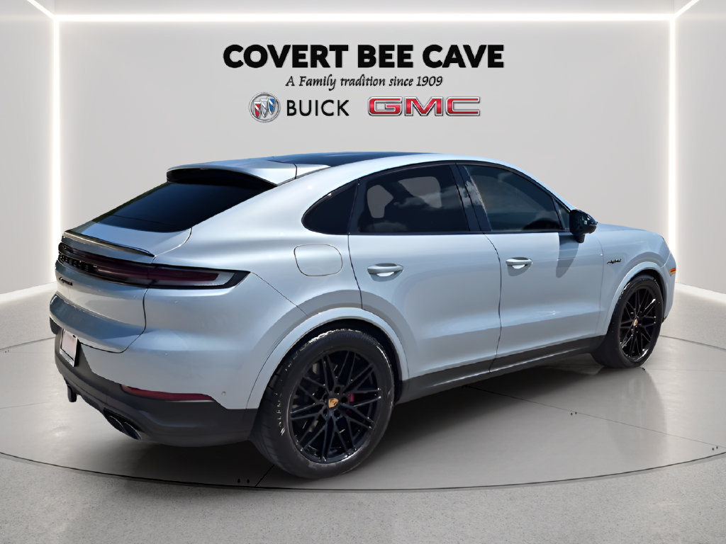 Used 2025 Porsche Cayenne S AWD/4WD image 11