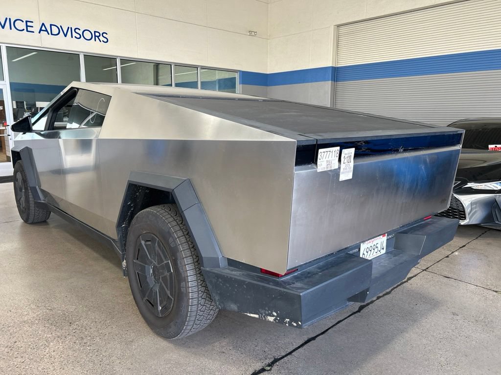 Used 2025 Tesla Cybertruck Cyberbeast AWD/4WD image 4