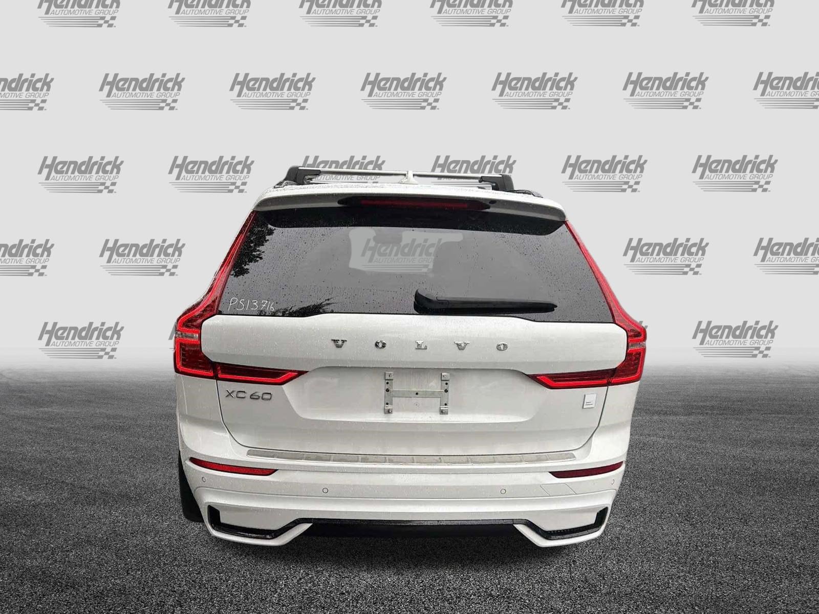 Used 2023 Volvo XC60 B5 Ultimate w/ Climate Package FWD image 11
