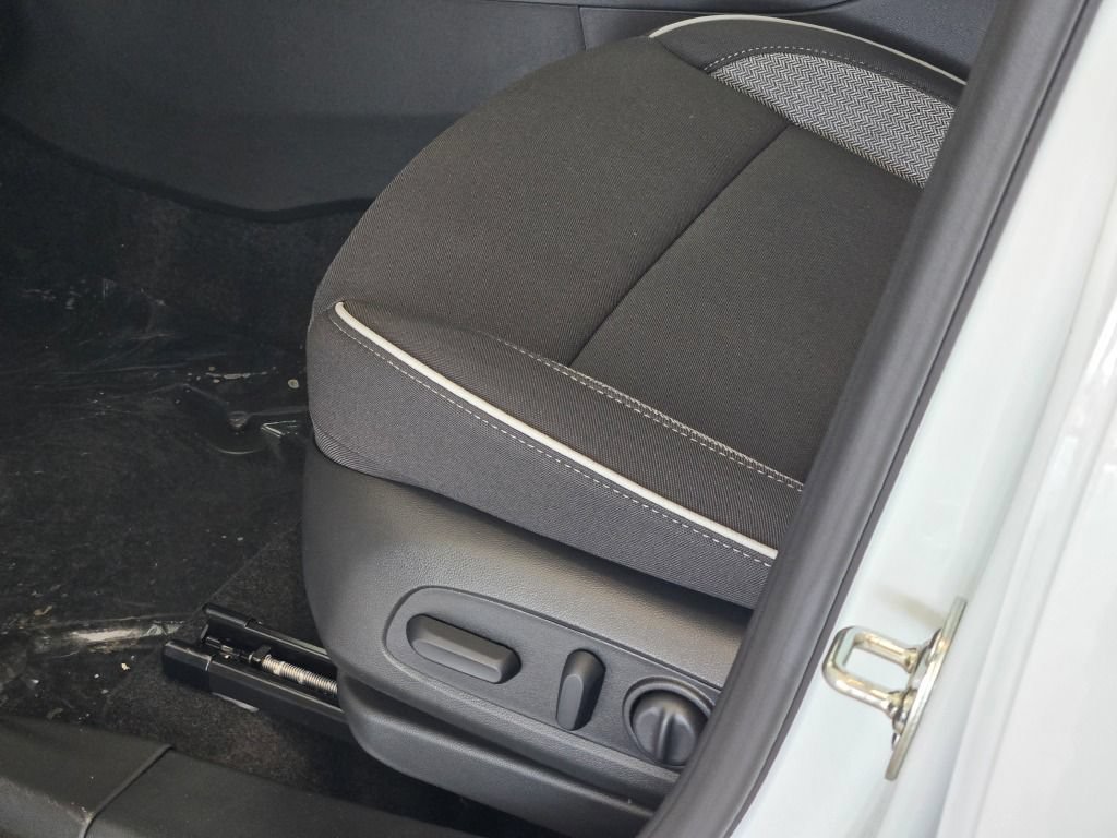 New 2026 Chevrolet TrailBlazer LT w/ Convenience Package FWD image 20